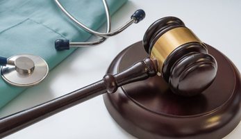 6 Reasons Why an Attorney Should Use Companies Who Provide Medical Legal Services